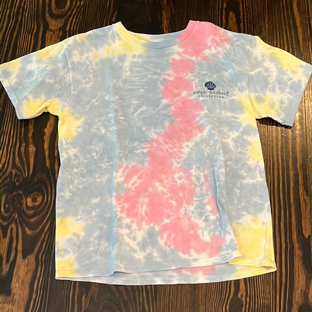 Tye-dye “Just Keep Swimming” tee